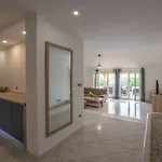 Villa Mira *
