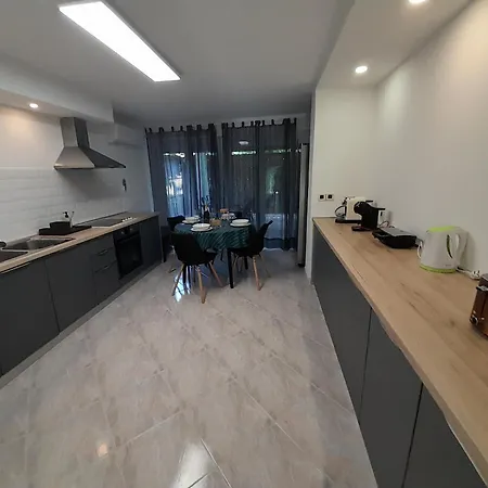 Mira Villa
