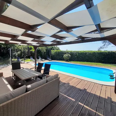 Villa Mira