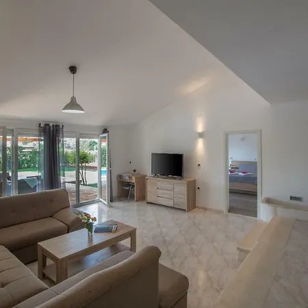 Mira Villa Umag