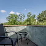Mira