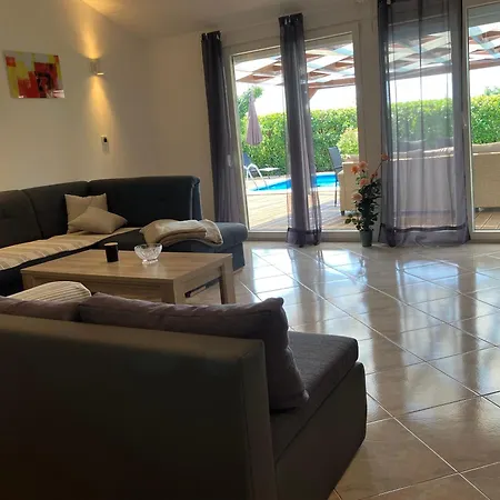 Mira Villa Umag