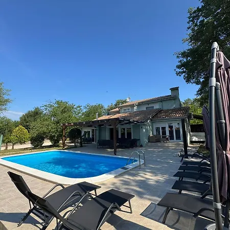 Mira Villa Umag