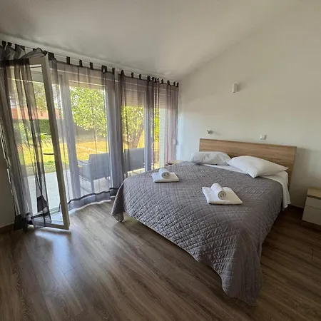 Mira Villa Umag