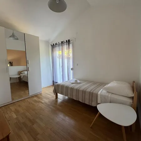Villa Mira